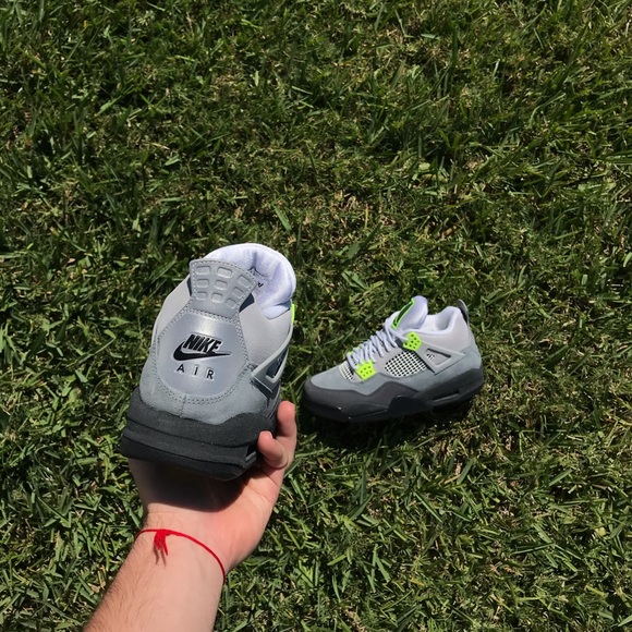 Jordan 4 “Neon” - Picture 3 of 5